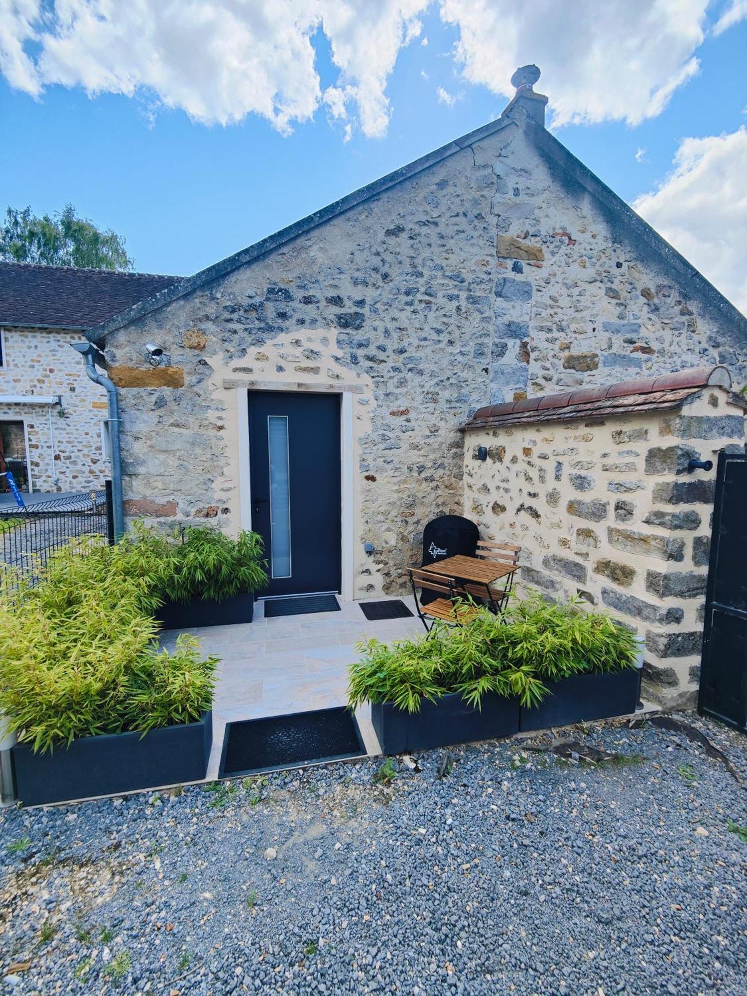 Holiday home Maisonette Proche De Fontainebleau Ville-Saint-Jacques